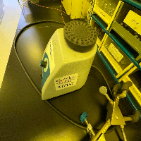 VWR Analog Vortex Mixer image 1